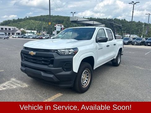 Used 2024 Chevrolet Colorado W/T w/ Safety Package RWD image 3