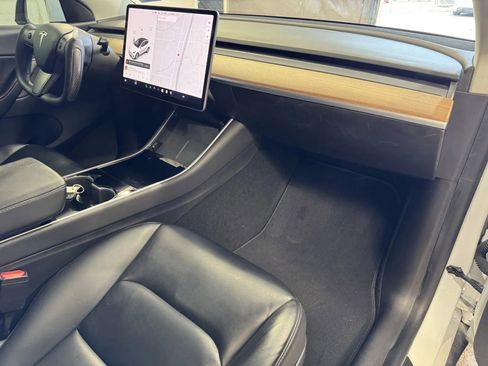 Used 2020 Tesla Model Y Long Range image 5