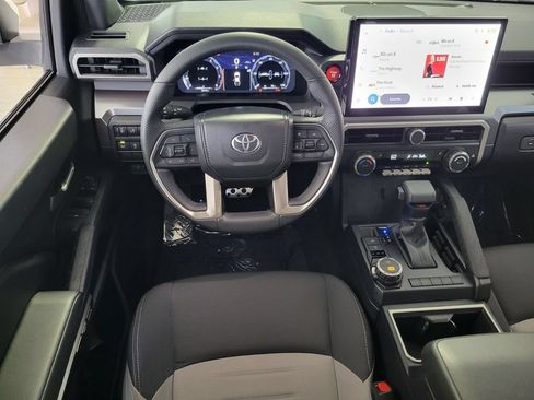 Used 2024 Toyota Tacoma TRD Sport AWD/4WD image 10