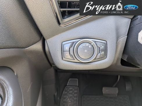 Used 2017 Ford Escape Titanium image 21