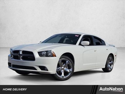 Used 2014 Dodge Charger SXT Plus image 1
