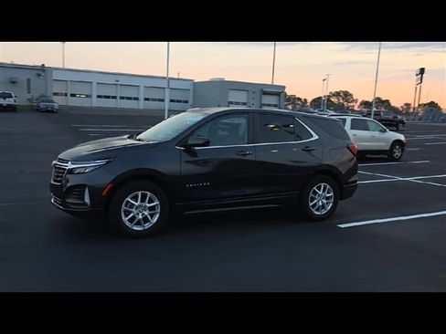 Used 2022 Chevrolet Equinox LT FWD image 5