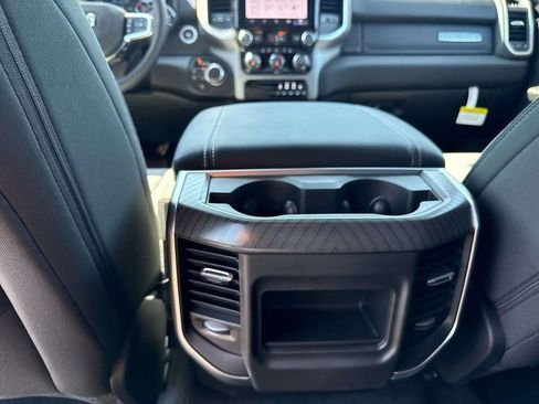 New 2026 RAM 1500 Big Horn AWD/4WD image 12