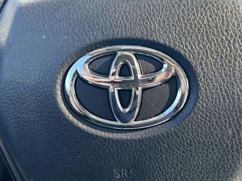 Certified 2021 Toyota Camry SE w/ Carpet Mat Package (TMS) image 32