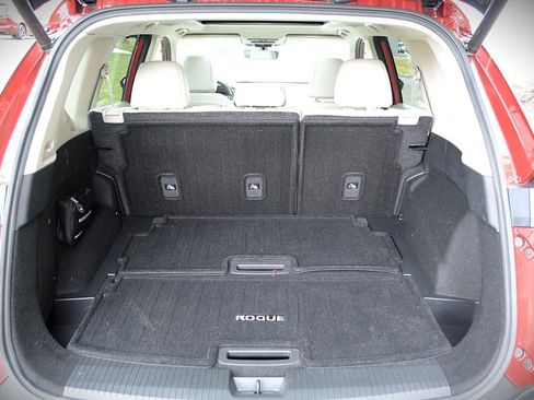 Used 2023 Nissan Rogue SL image 15