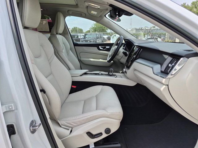 Used 2023 Volvo XC60 B5 Core AWD/4WD image 20