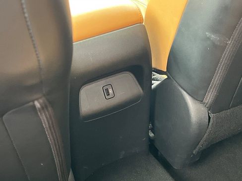 Used 2022 Nissan Sentra SV w/ SV Premium Package image 17