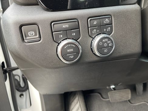 New 2026 GMC Sierra 1500 SLT w/ SLT Premium Package image 10