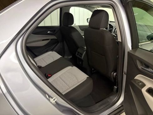 Used 2024 Chevrolet Equinox LT FWD image 17