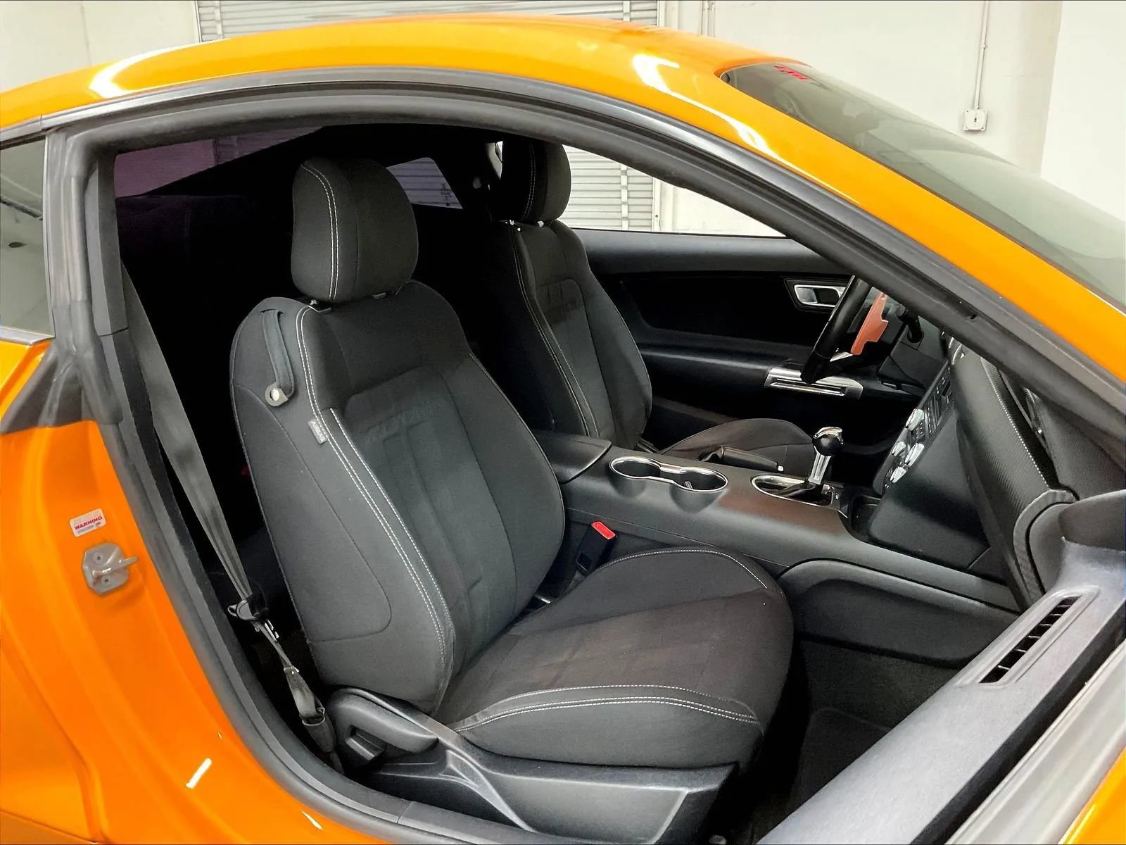 Used 2018 Ford Mustang Coupe RWD image 12