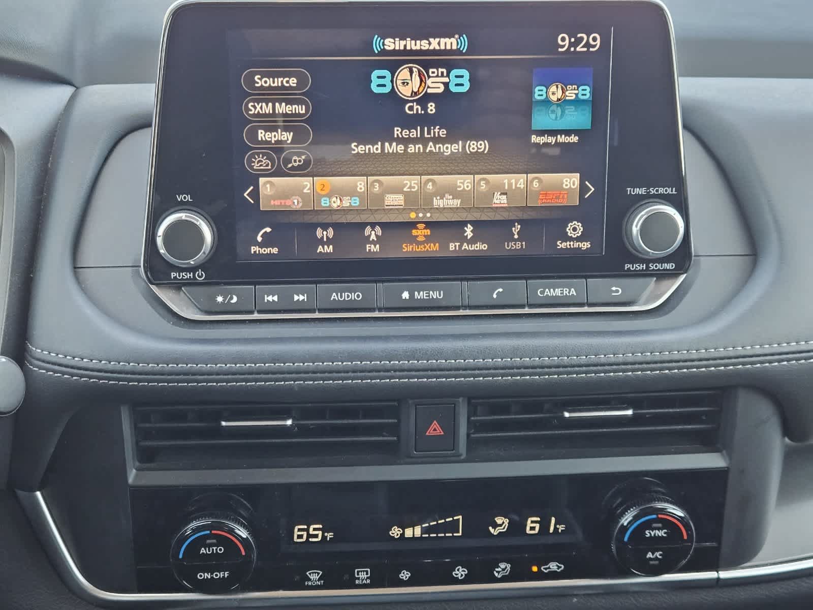 Used 2024 Nissan Rogue SV FWD image 15