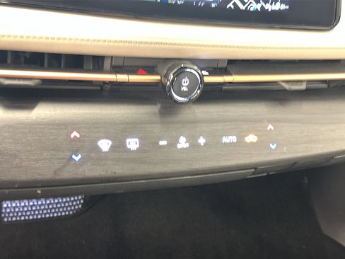 Used 2024 Nissan Ariya AWD image 24