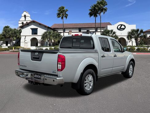 Used 2017 Nissan Frontier SV w/ SV Value Truck Package RWD image 2