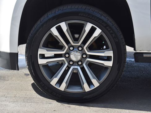 Used 2019 GMC Yukon Denali image 44