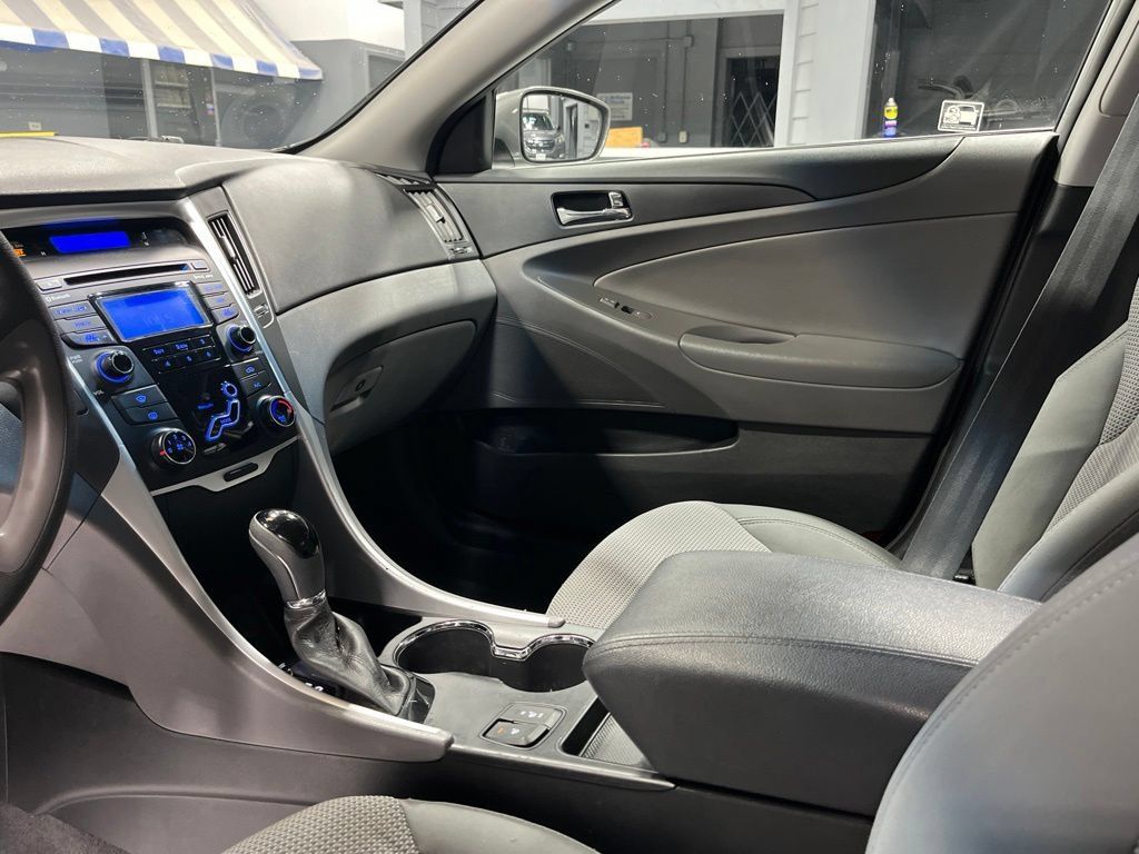 Used 2013 Hyundai Sonata GLS w/ Popular Equipment Pkg FWD image 18