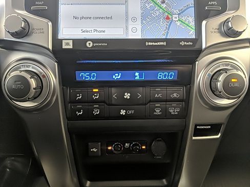 Used 2024 Toyota 4Runner Limited image 20