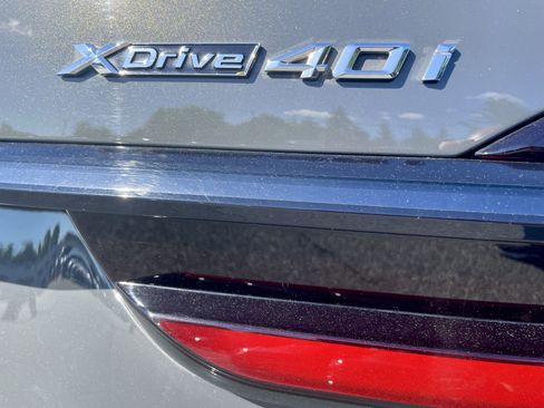 Used 2024 BMW X7 xDrive40i w/ M Sport Package AWD/4WD image 36