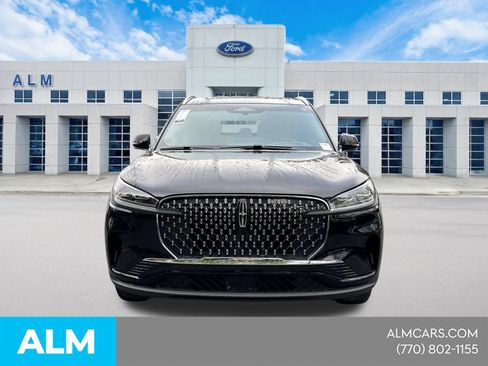 Used 2025 Lincoln Aviator Reserve AWD/4WD image 3