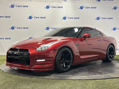 Used 2015 Nissan GT-R Premium AWD/4WD image 6