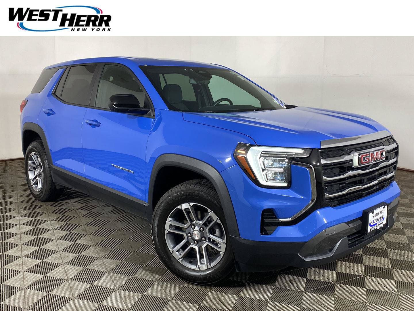 Used 2025 GMC Terrain Elevation FWD image 1