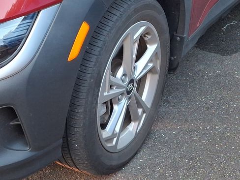 Certified 2023 Hyundai Kona SEL AWD/4WD image 10