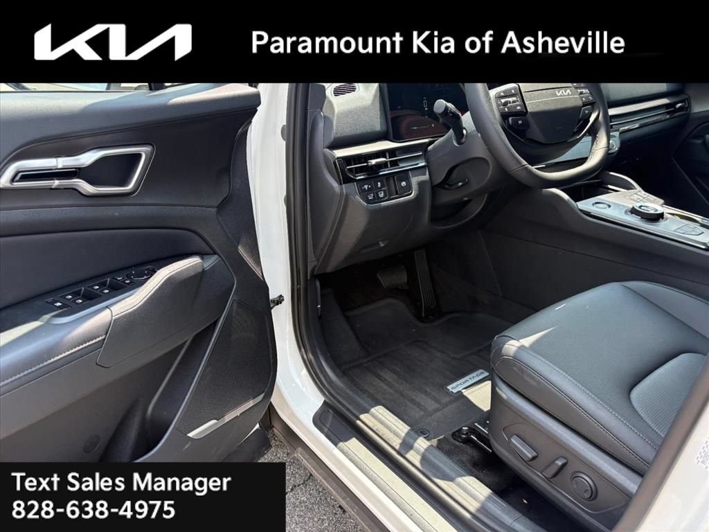 Certified 2026 Kia Sportage EX AWD/4WD image 16