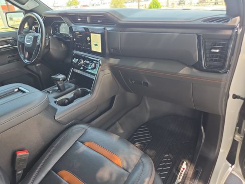 Certified 2022 GMC Sierra 1500 AT4 w/ AT4 Premium Package AWD/4WD image 25