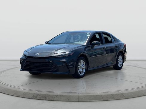 Used 2025 Toyota Camry LE w/ Convenience Package AWD/4WD image 3