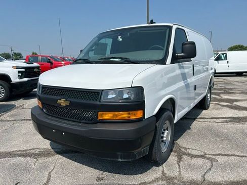 New 2025 Chevrolet Express 2500 w/ Enhanced Convenience Package image 2
