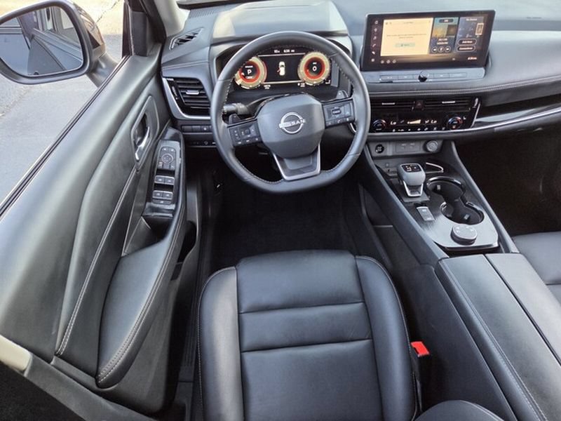 Used 2026 Nissan Rogue SL AWD/4WD image 13