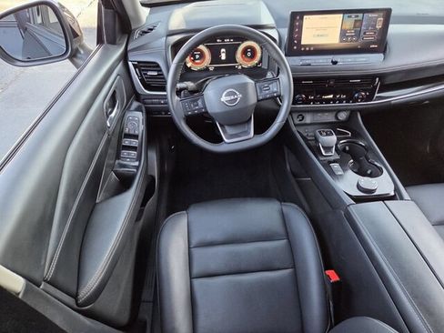 Used 2026 Nissan Rogue SL AWD/4WD image 13