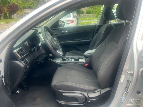 Used 2018 Kia Optima LX w/ 17" Alloy Wheels Package FWD image 26