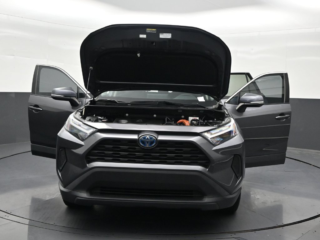 Used 2022 Toyota RAV4 XLE AWD/4WD image 39