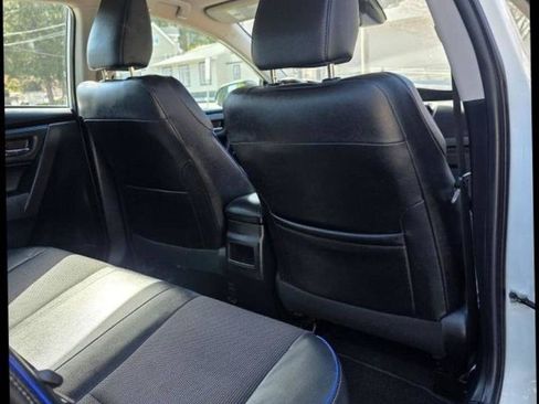 Used 2019 Toyota Corolla SE FWD image 11