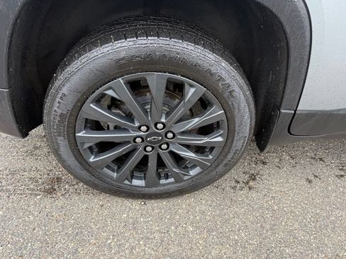 Used 2023 Chevrolet Traverse RS w/ LPO, Floor Liner Package FWD image 16