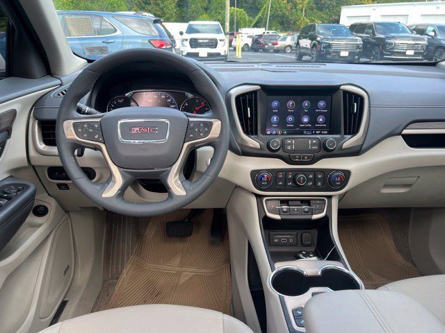 Used 2023 GMC Terrain Denali w/ Denali Premium Package AWD/4WD image 8