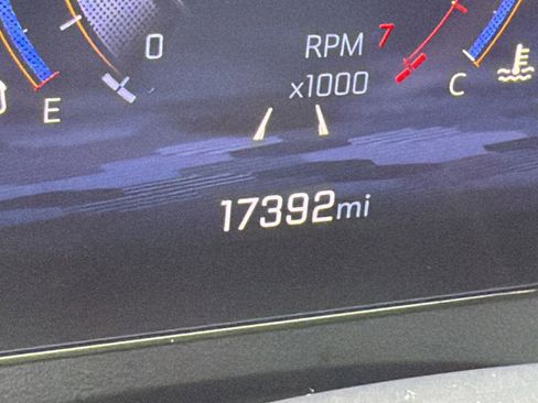 Used 2025 Chevrolet Traverse LT w/ Sun and Wheel Package AWD/4WD image 19