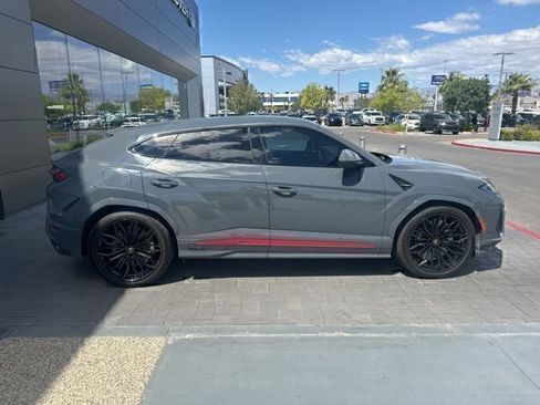 Used 2025 Lamborghini Urus SE AWD/4WD image 4