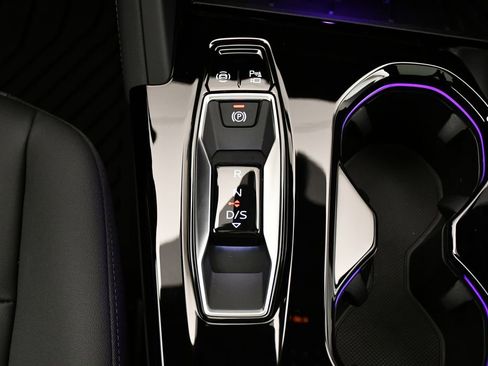 Used 2025 Audi Q5 Premium w/ Convenience Package image 30