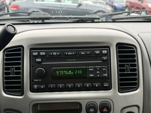 Used 2003 Ford Escape XLT image 24