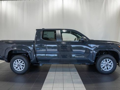 New 2026 Toyota Tacoma SR5 AWD/4WD image 3