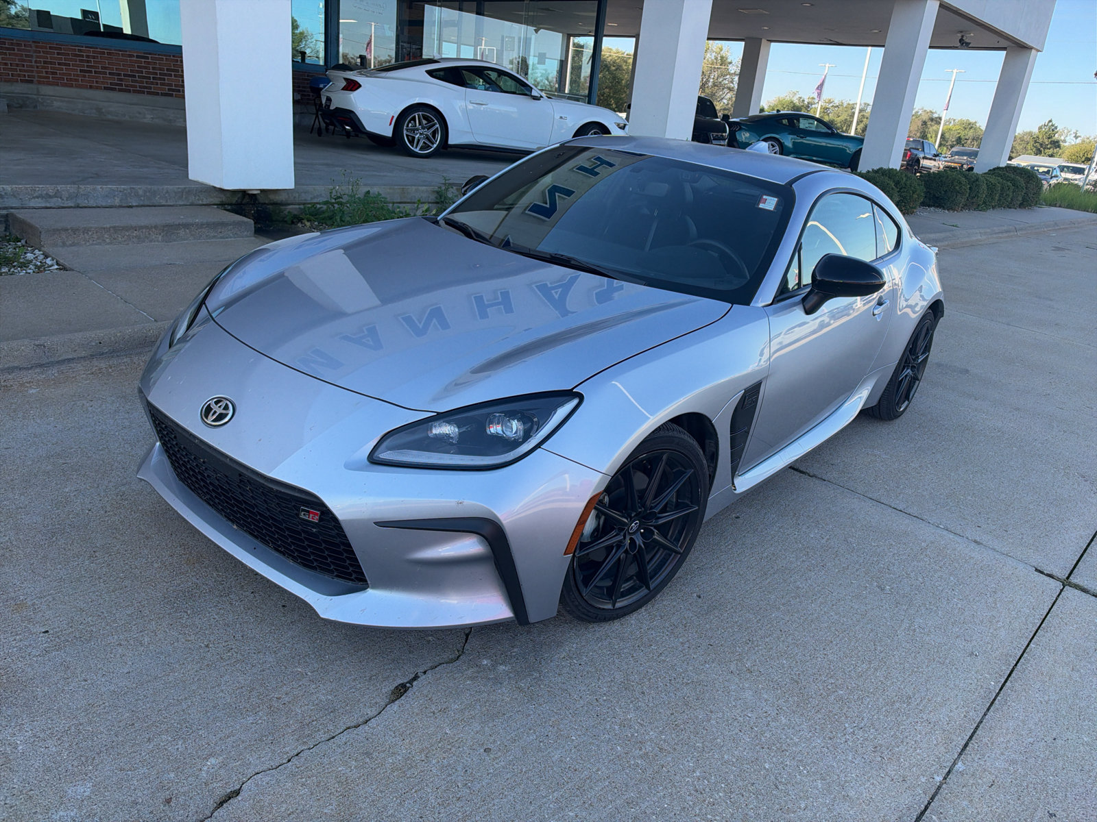 Used 2025 Toyota GR86 Premium w/ ALL Weather Mat Package (TMS) RWD image 2
