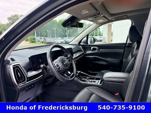 Used 2025 Kia Sorento EX w/ Panoramic Sunroof Package FWD image 33