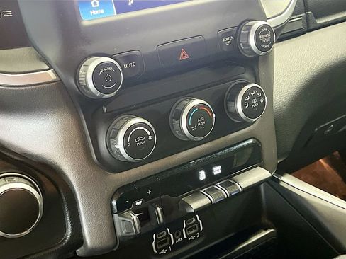 Used 2022 RAM 1500 Big Horn AWD/4WD image 15