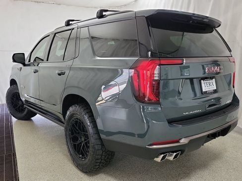 Used 2025 GMC Yukon AT4 Ultimate AWD/4WD image 8