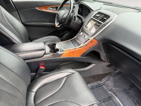 Used 2018 Lincoln MKX Reserve AWD/4WD image 8