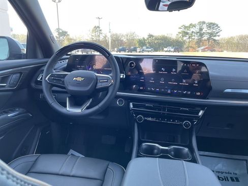New 2026 Chevrolet Traverse High Country w/ LPO, Floor Liner Package FWD image 25
