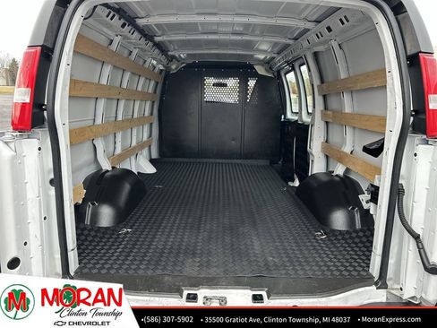 Used 2024 Chevrolet Express 2500 w/ Driver Convenience Package image 23