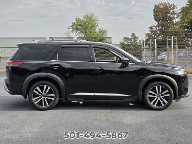 Used 2024 Nissan Pathfinder Platinum w/ Lighting Package (N92) FWD image 6