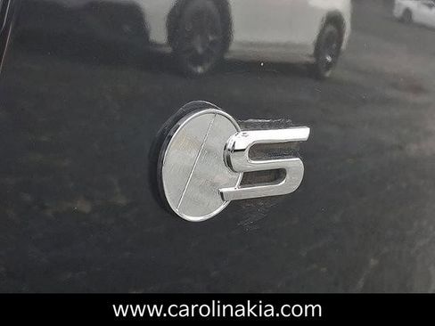 Used 2017 Jaguar F-TYPE Coupe image 32